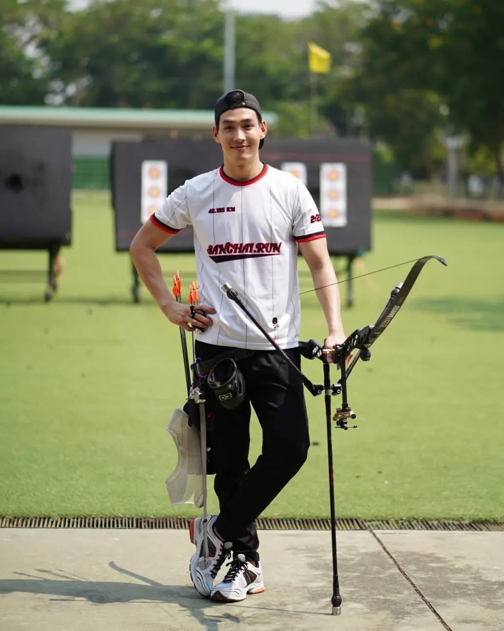 Khomkrit - Lifestyle